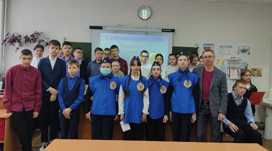 Выступление агитбригады ЮИД на классных часах.